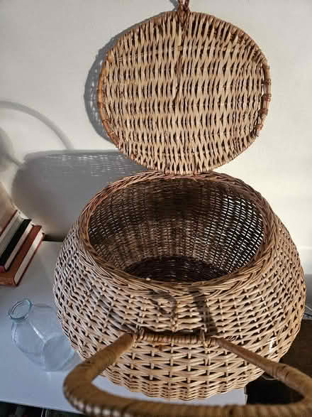 Photo of free Wicker basket (Weybridge KT13) #3