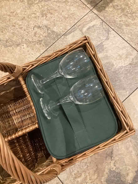 Photo of free Wicker hamper (Hampton Hill TW11) #3