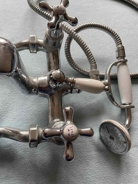Photo of free Bath taps with integrated shower cradle (Penn HP10) #3