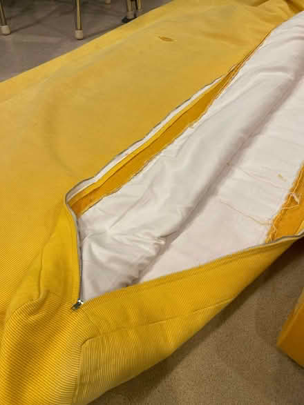 Photo of free Yellow cotton cover (Cambridge Dr in Dunwoody) #2