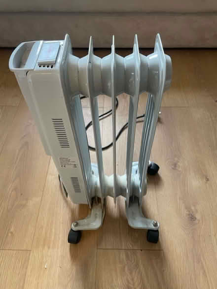 Photo of free Small electric radiator (London, Dalston E8) #1