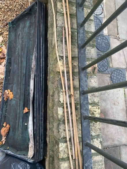 Photo of free Grow bag trays /small bag compost (TW1 St Margaret’s) #2