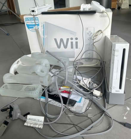 Photo of free Wii console for spares / repair (Twickenham TW2) #1