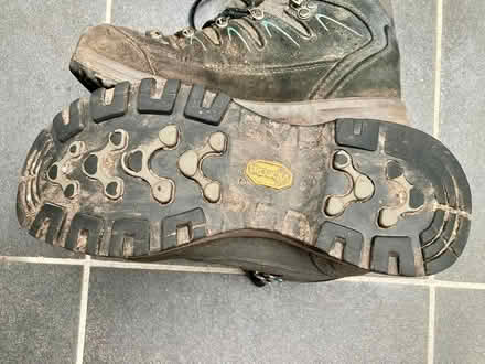 Photo of free Women's walking boots size 4 (Congleton town CW12) #4