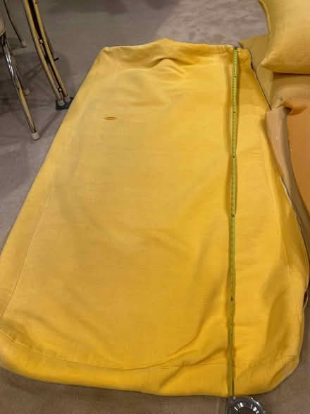 Photo of free Yellow cotton cover (Cambridge Dr in Dunwoody) #1