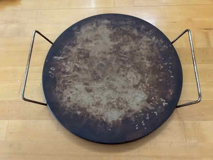 Photo of free 13” pizza SUPER STONE w lifter (San Carlos-El Camino near Hull) #1