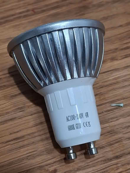 Photo of free 4 x GI10 Led bulbs 4W (Rusthall TN3) #2