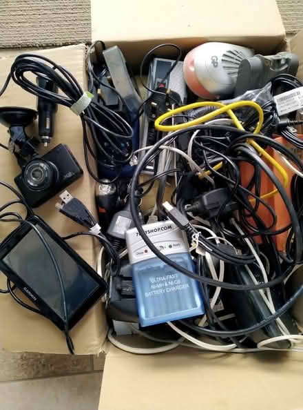 Photo of free Various electronic gadgets (Eltham SE9) #1