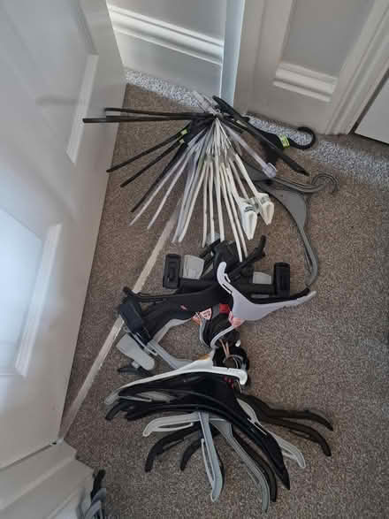 Photo of free Coat Hangers (Layer-de-la-Haye CO2) #2