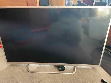 Photo of free 32” sony tv (BN3) #1