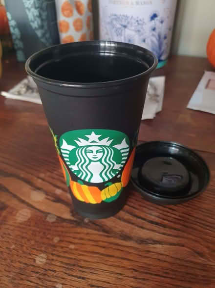 Photo of free Autumn themed starbucks cup (Rotherhithe SE16) #1