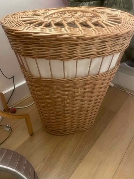 Photo of free Washing basket (Oxford, OX4) #1
