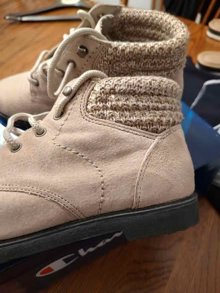 Photo of free Women's shoes size 6 (Odenton) #3