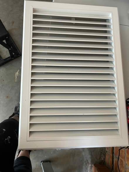 Photo of free white return air vent (aspendale gardens) #1
