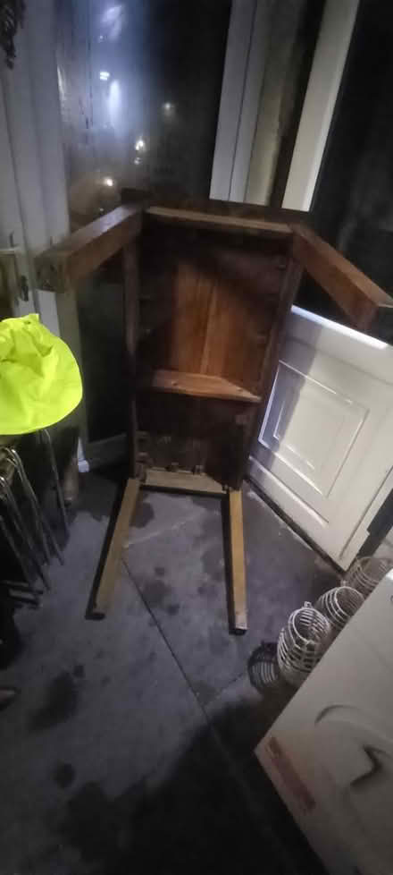 Photo of free Dinner table (Shepshed LE12) #3