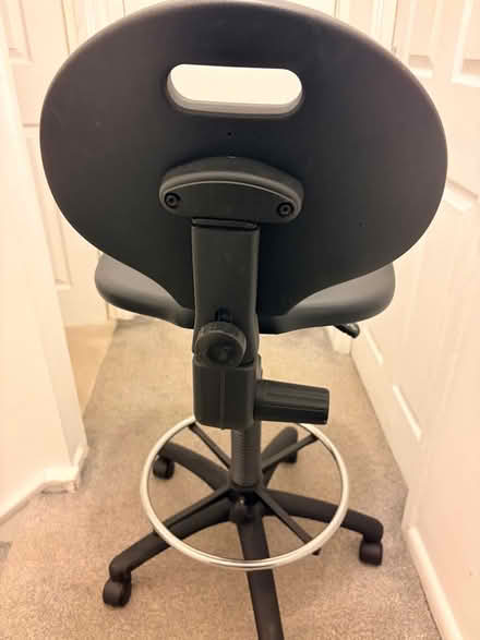 Photo of free 2 office chairs (Bracknell’s RG42) #2