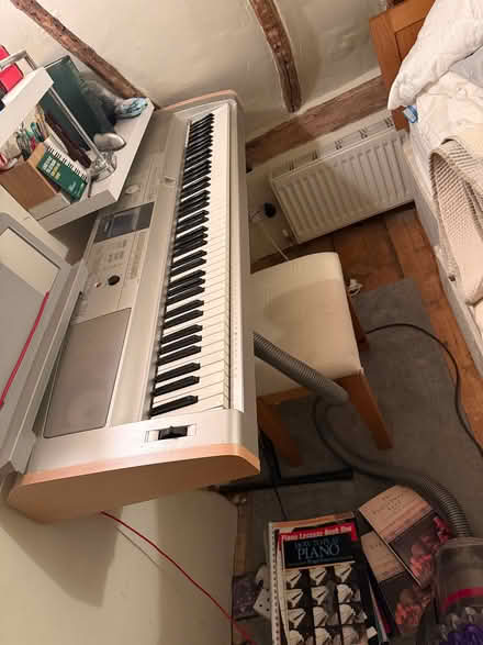 Photo of free Yamaha Electronic piano (Elmdon CB11) #1