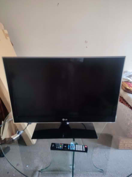 Photo of free LG television (Southfields SW18) #1