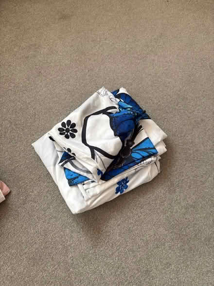 Photo of free Butterfly bedding (Hemel Hempstead HP2) #1
