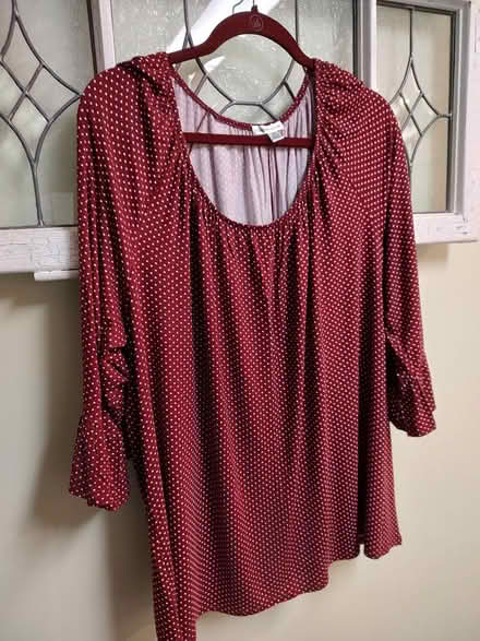 Photo of free 3/4 sleeve top (Odenton) #1