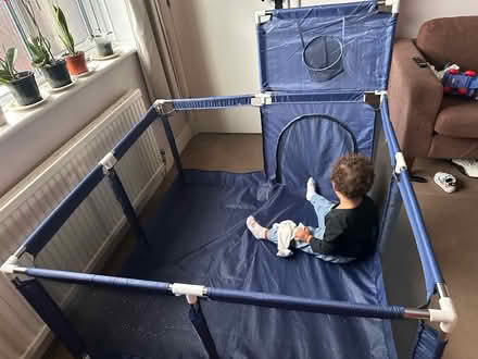 Photo of free Bay playpen (Stopsley, Luton) #1