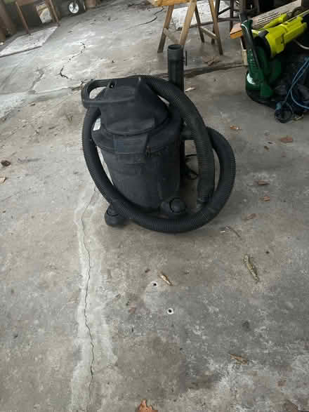 Photo of free Medium sized shop vac (North Willow Glen , San Jose) #2