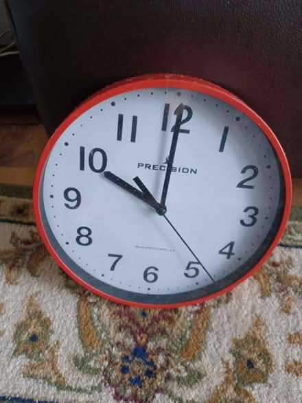 Photo of free Radio controlled wall clock (Hazel Grove SK7) #1