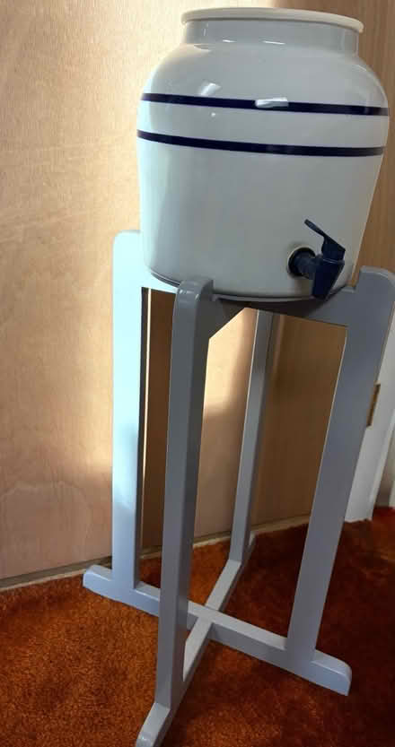 Photo of free Stand & crock (Shalersville) #1