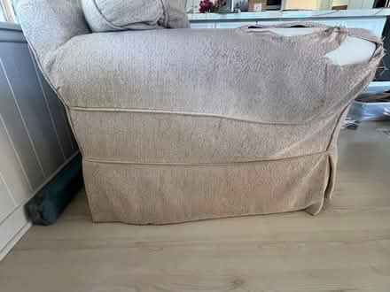 Photo of free SUPER comfortable LoveSeat (Palos Verdes - Lunada Bay) #4