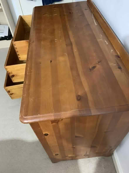 Photo of free Desk (Belvedere) #3