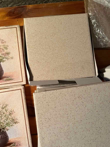 Photo of free Decorative kitchen tiles (Wychwood Avenue LU2) #2