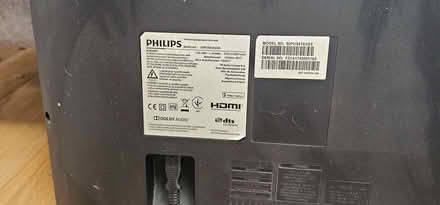 Photo of free 50 inch TV with remote and wall mount (Southsea PO4) #3