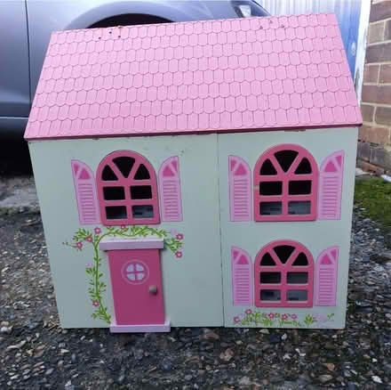 Photo of free Dolls house (Reading RG1) #1