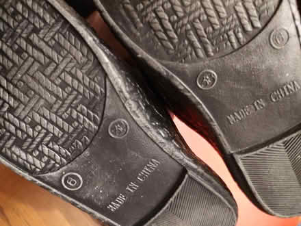 Photo of free Women's slides (Odenton) #2