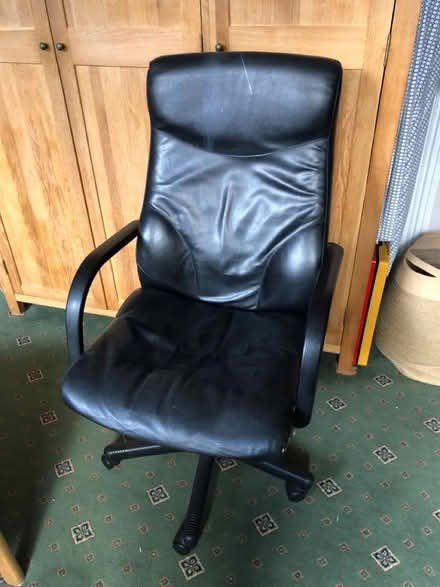 Photo of free Comfortable office chair (Essex Road N1) #1
