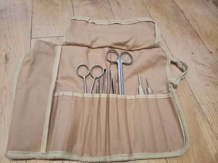 Photo of free Dissection kit (Shandon EH11) #1