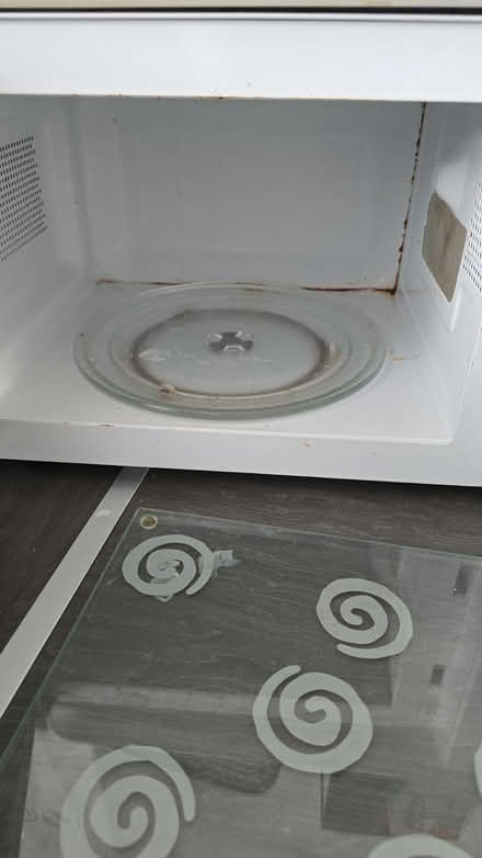 Photo of free Microwave (Brierley Hill DY5) #2
