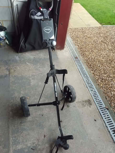 Photo of free 2 wheel pull golf trolley (Saffron Walden CB10) #1