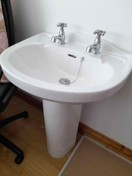 Photo of free Sink and pedestal (Celbridge) #1
