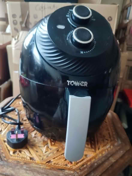 Photo of free Tower air fryer (Southfields SW18) #1