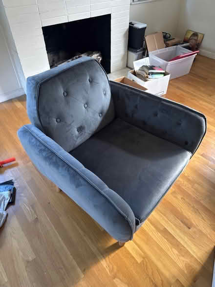 Photo of free Plush chair (Palo Alto) #1