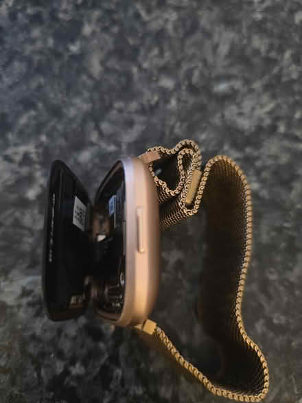 Photo of free Fit bit (IG6 3s) #2