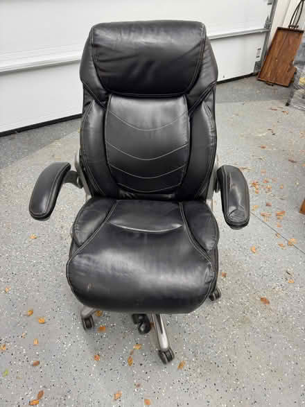 Photo of free Desk Chair (82 Hovey St Watertown MA) #1