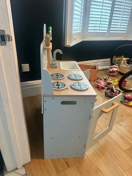Photo of free Play kitchen (Stoneleigh KT17) #1