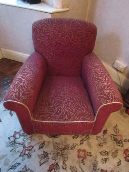 Photo of free 2 seat sofa and 2 chairs (Wolstanton ST5) #3