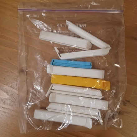 Photo of free 9 bag seal clips (Oxford OX2) #1