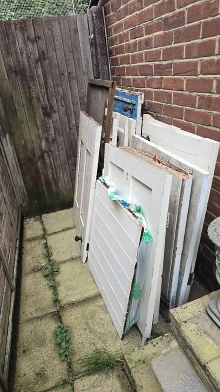 Photo of free Various bits of wooden doors (BR1) #2