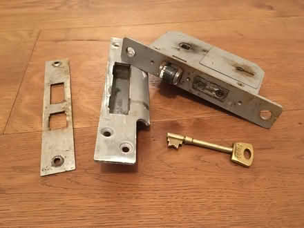 Photo of free Door lock with one key (Acton Central W3) #1