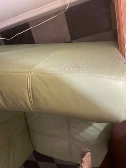 Photo of free Green sofa to give away (Eh7 4Ht) #4