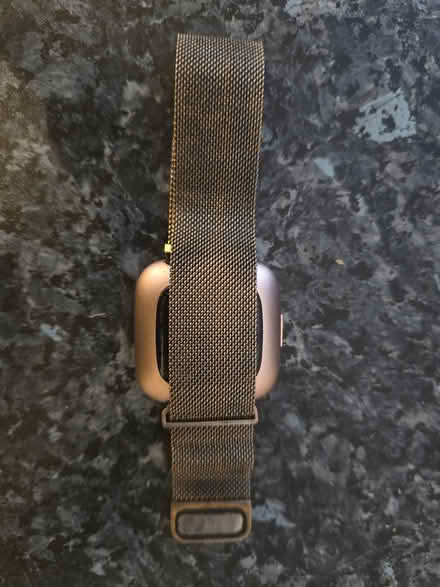 Photo of free Fit bit (IG6 3s) #4